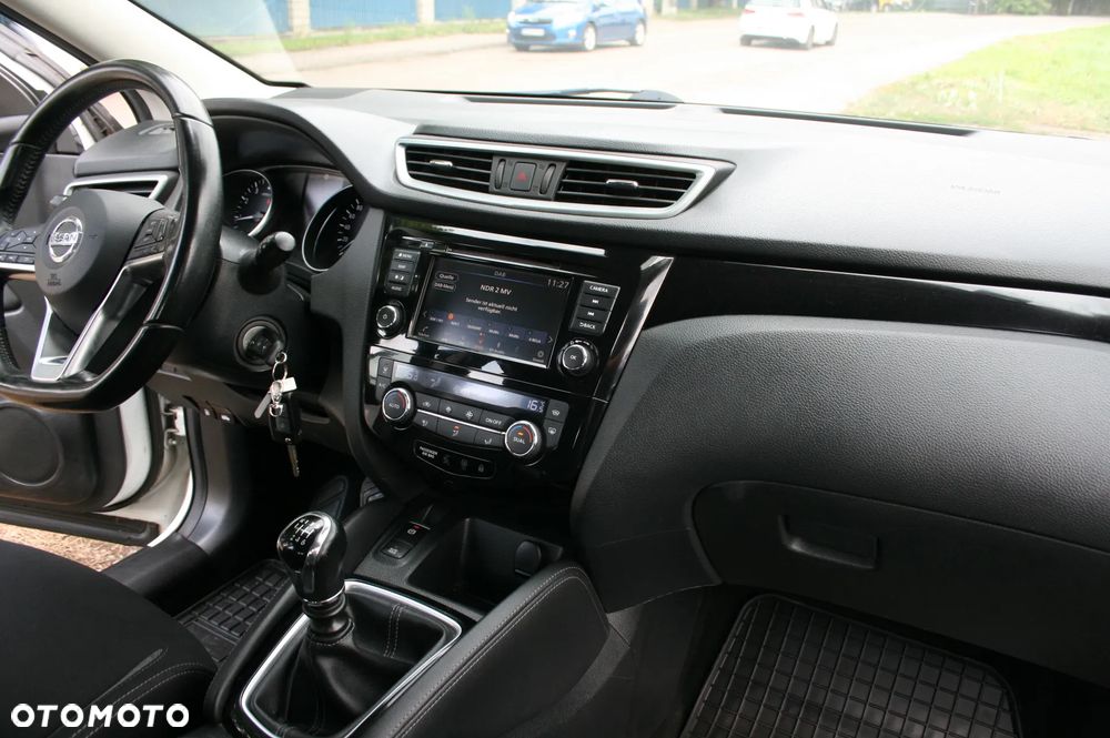 Nissan Qashqai 1.3 DIG-T Acenta - 17