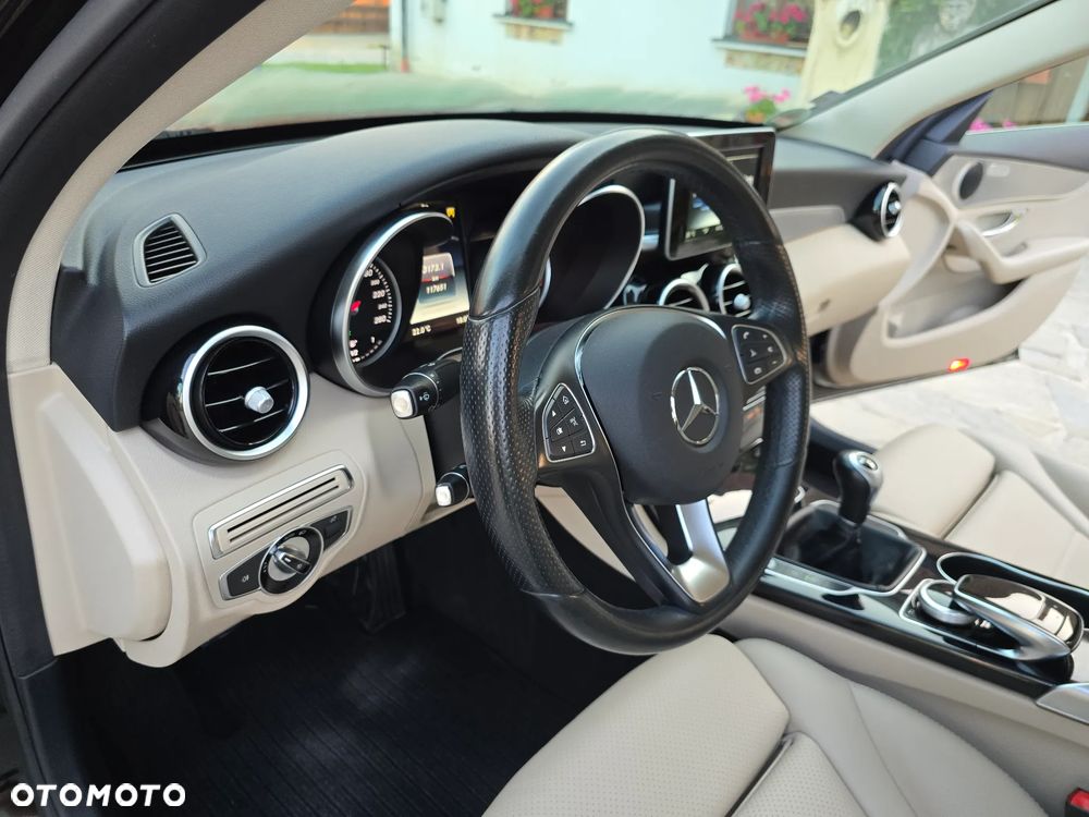 Mercedes-Benz Klasa C 180 Exclusive - 30