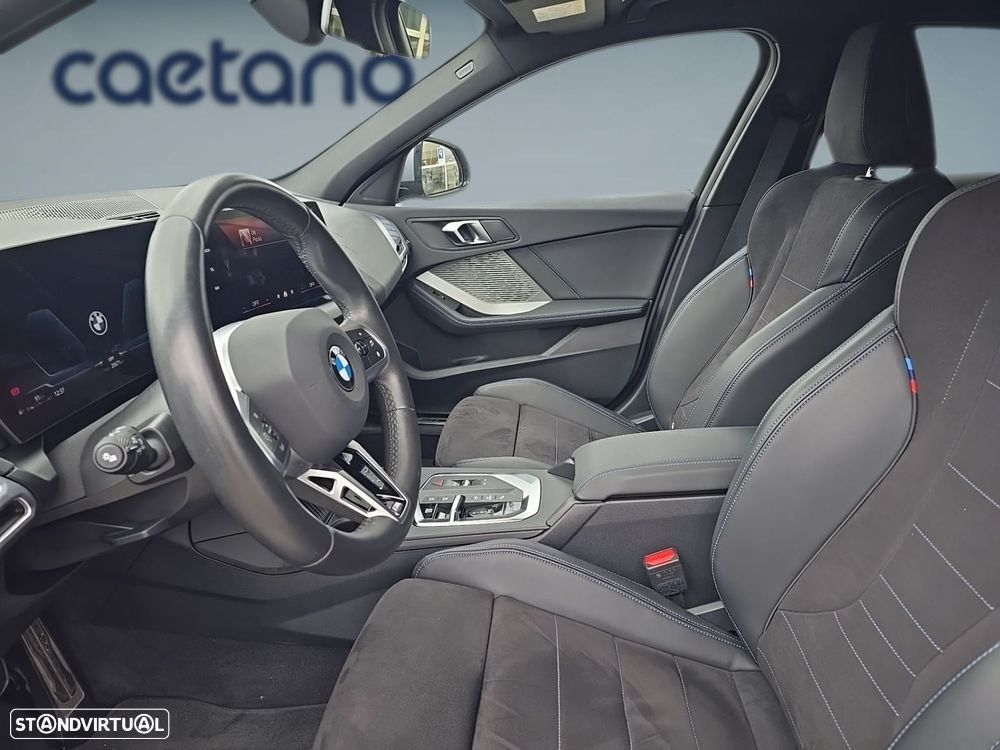 BMW 118 d Pack Desportivo M - 11