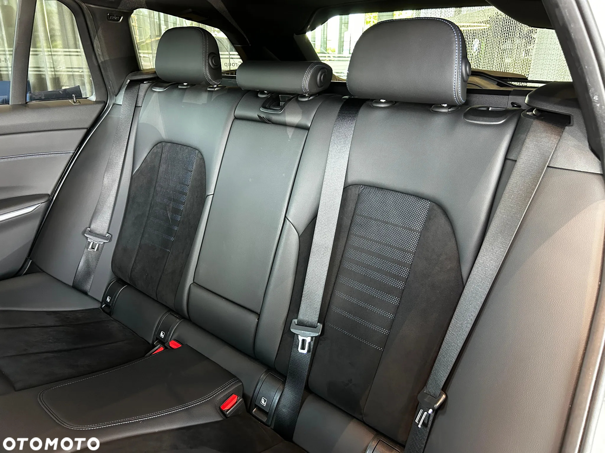 BMW Seria 3 318d M Sport Shadow - 21