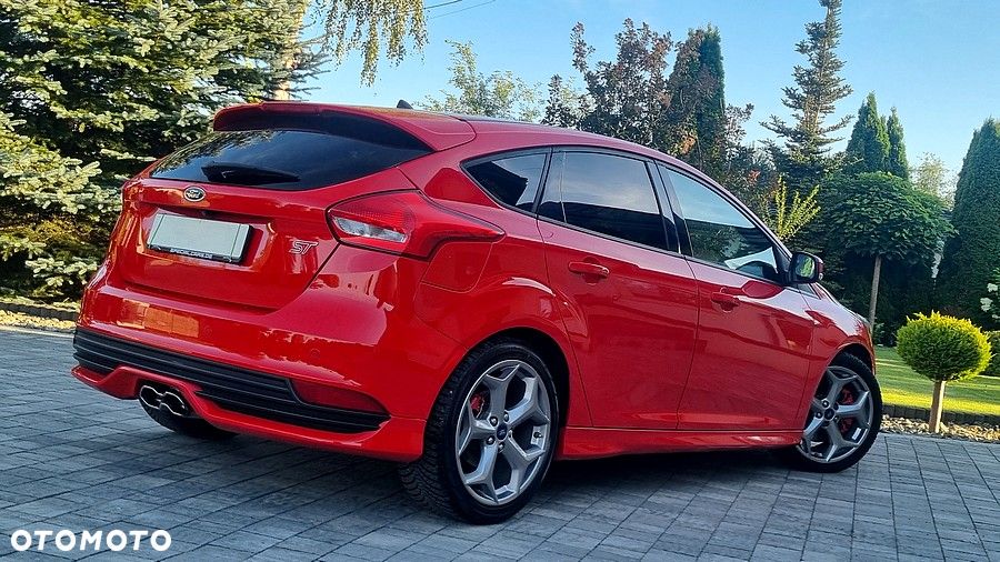 Ford Focus 2.0 EcoBoost ST mit Leder-Sport-Paket - 11