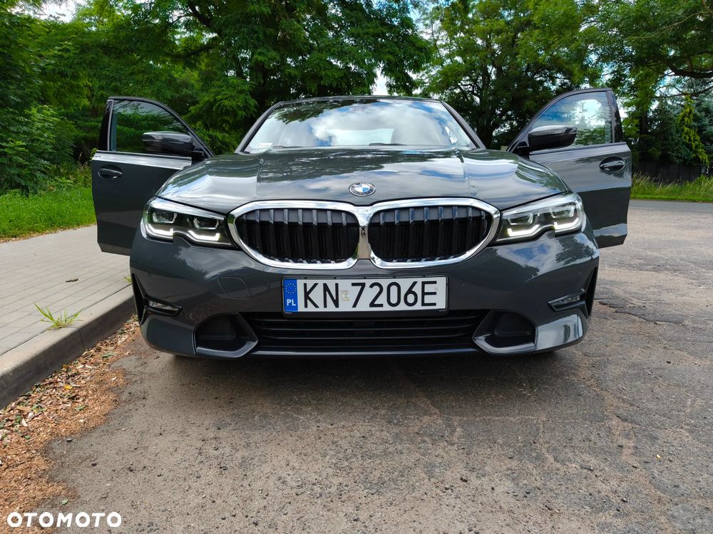 BMW Seria 3 320d xDrive - 9