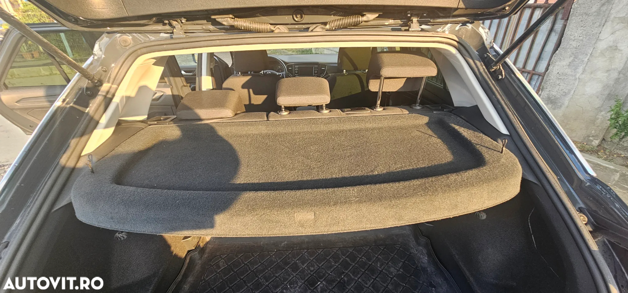 Volkswagen T-ROC 1.6 TDI Design - 20