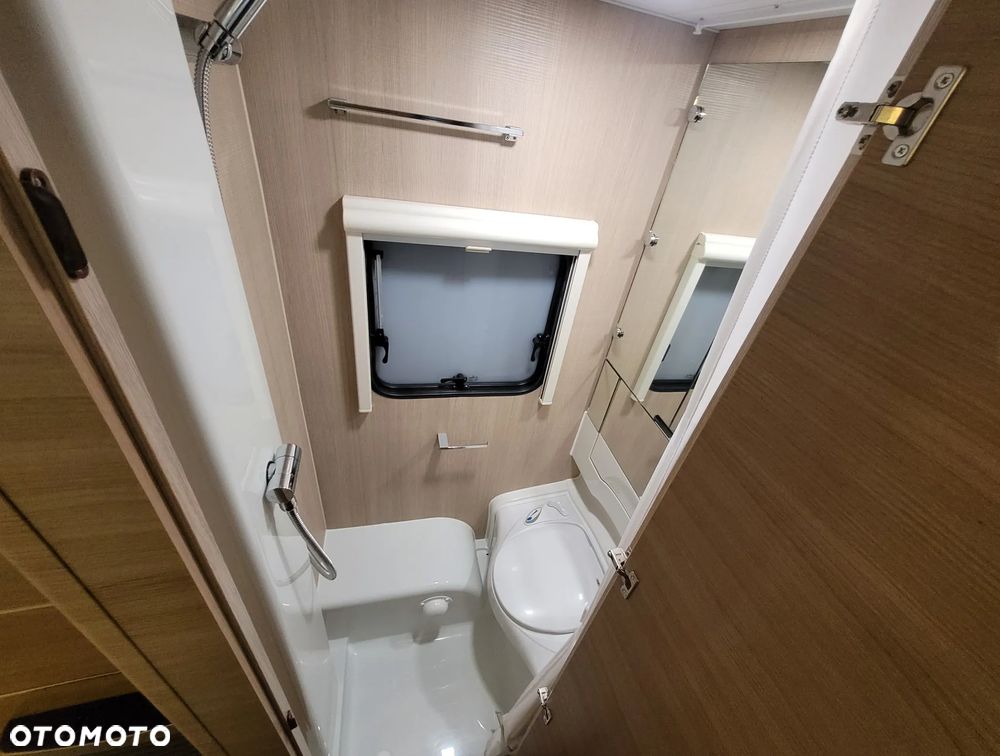 Adria Adora 613UL, klimatyzacja,przedsionek, 5-osobowa - 9