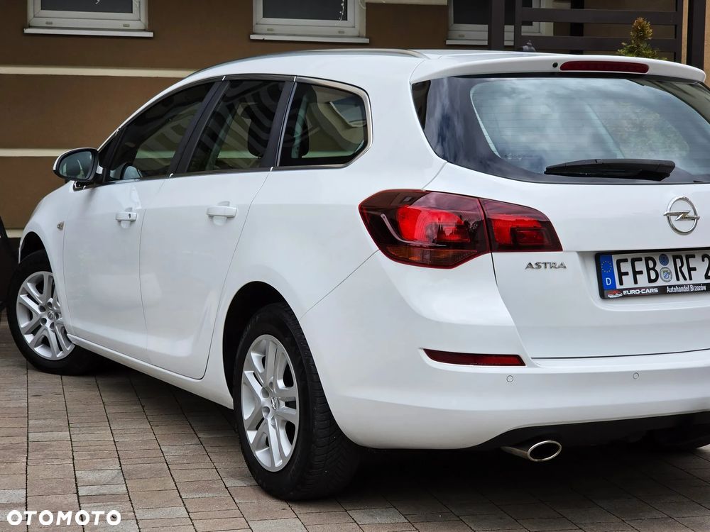 Opel Astra 1.4 Turbo Cosmo - 25