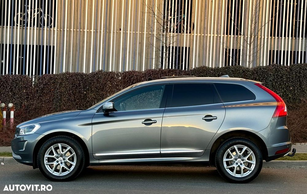 Volvo XC 60 D5 AWD Geartronic Summum - 5