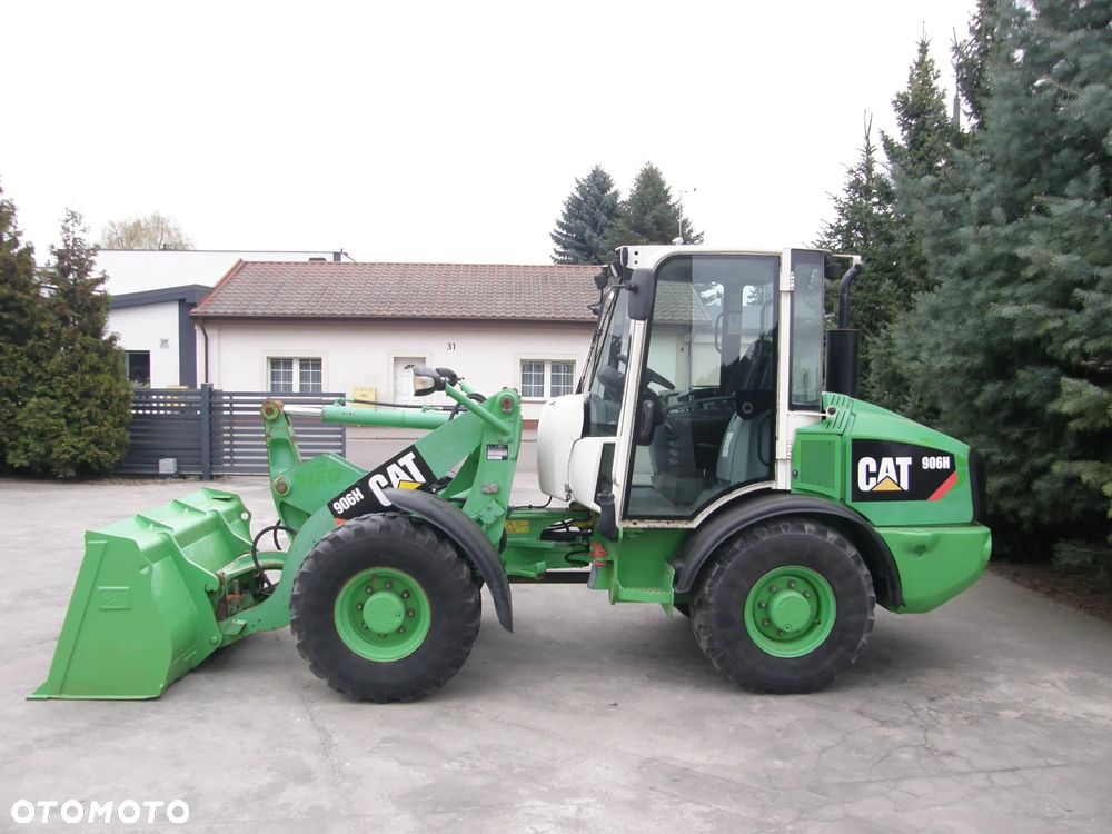 Caterpillar 906H 2009 łyżka widły ładowarka z Niemiec - 13