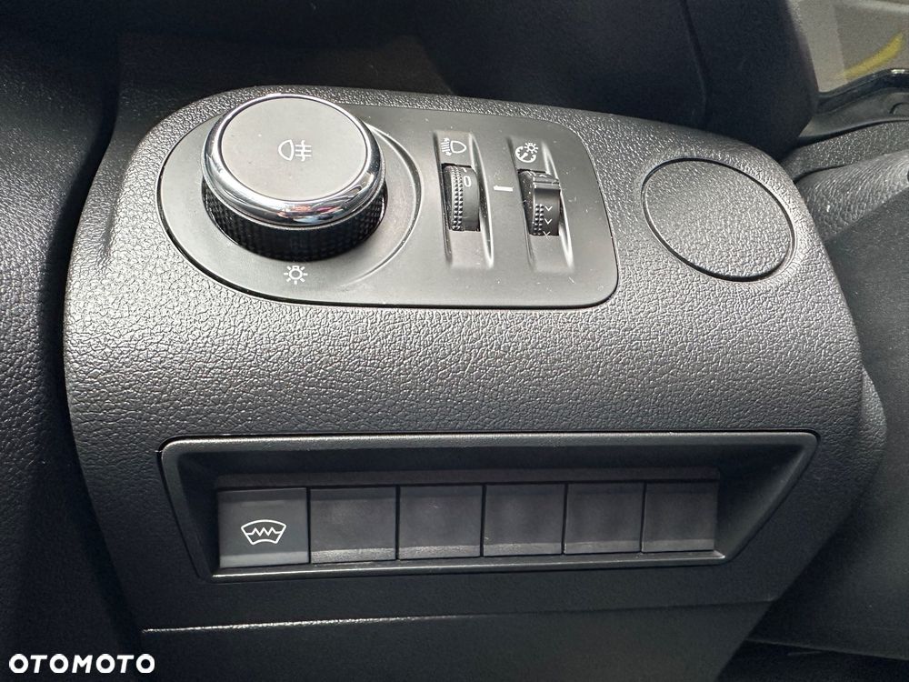 Opel Combo - 28