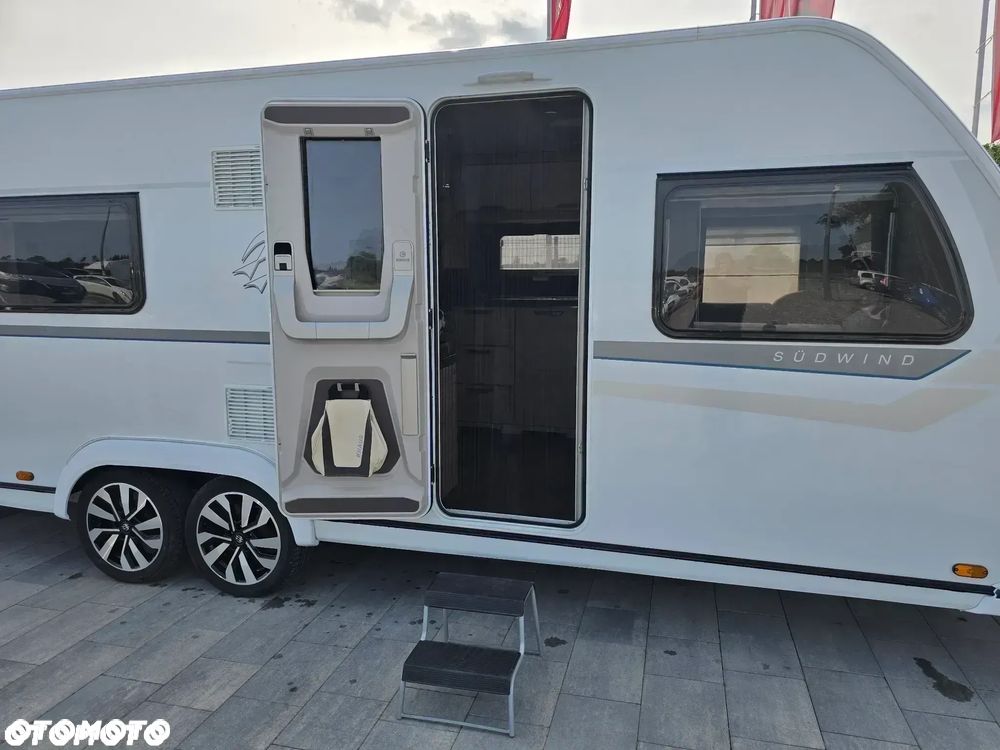 KNAUS KNAUS SUDWIND 750 UD - 15