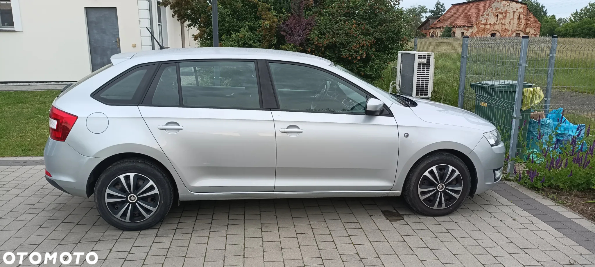 Skoda RAPID - 9