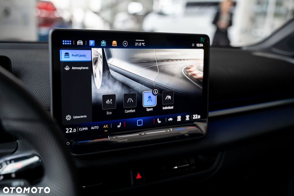 Volkswagen T-Roc 1.5 eTSI R-Line DSG - 24