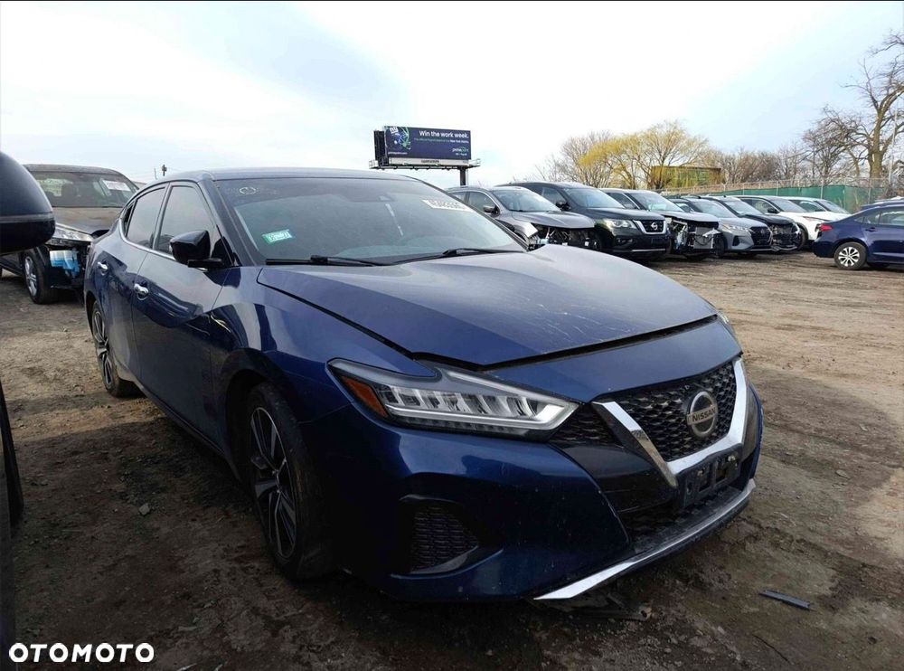 Nissan Maxima - 36