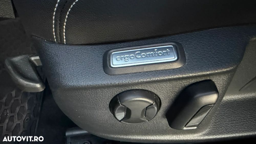 Volkswagen Passat 2.0 TDI DSG Highline - 17