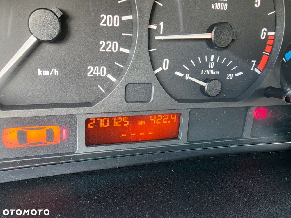 BMW Seria 3 316i - 13
