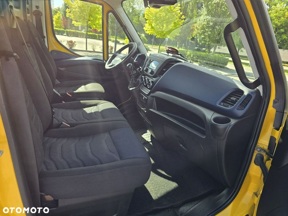 Iveco 70C18 - 17