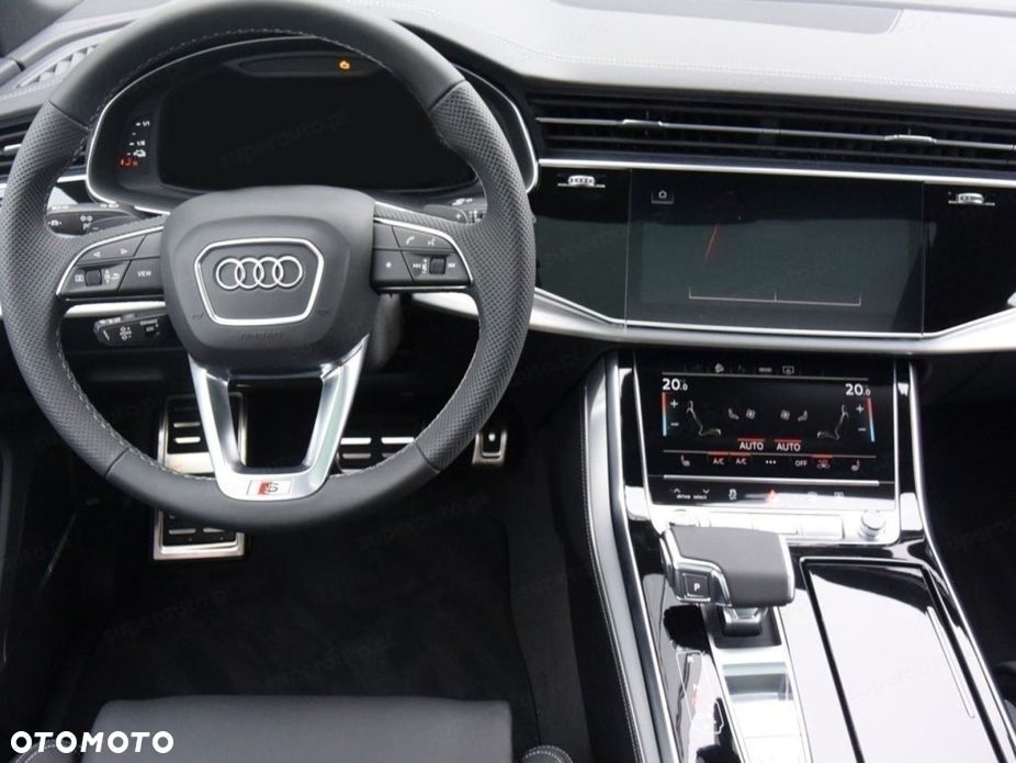 Audi Q8 - 8