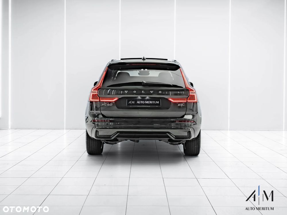 Volvo XC 60 B5 D AWD Ultimate Dark - 10