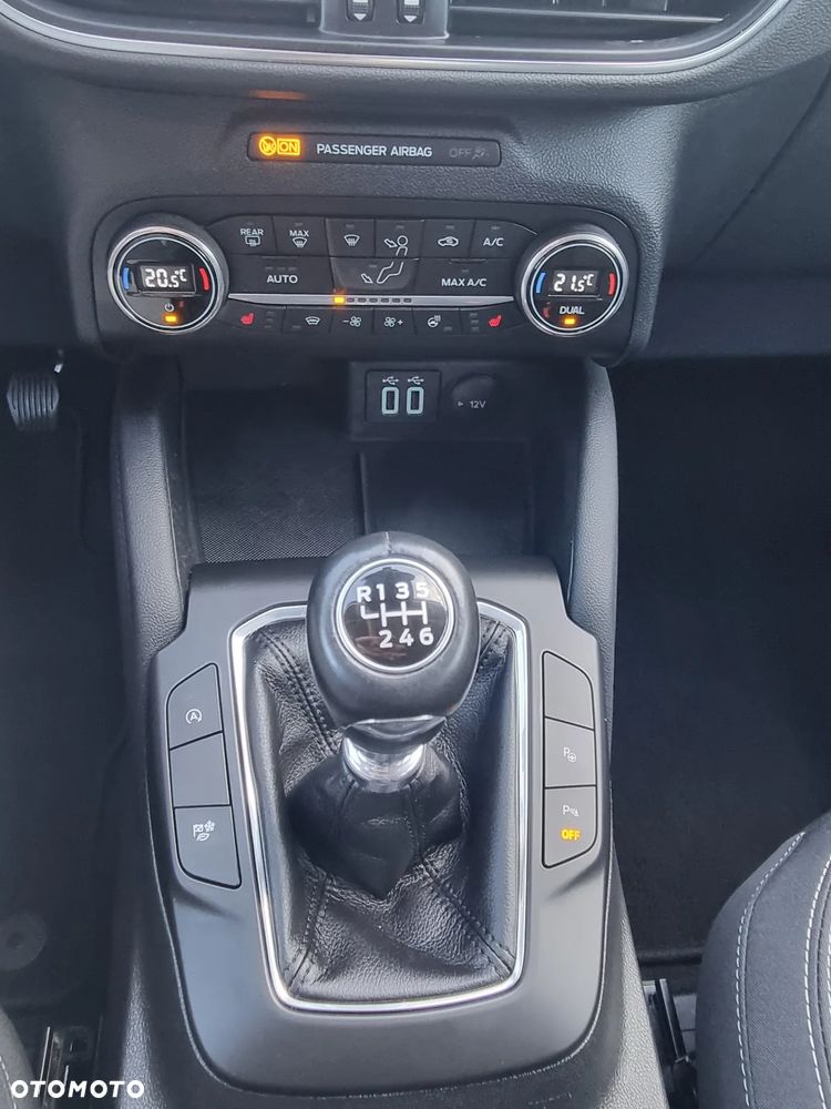 Ford Kuga 1.5 EcoBoost TITANIUM - 16