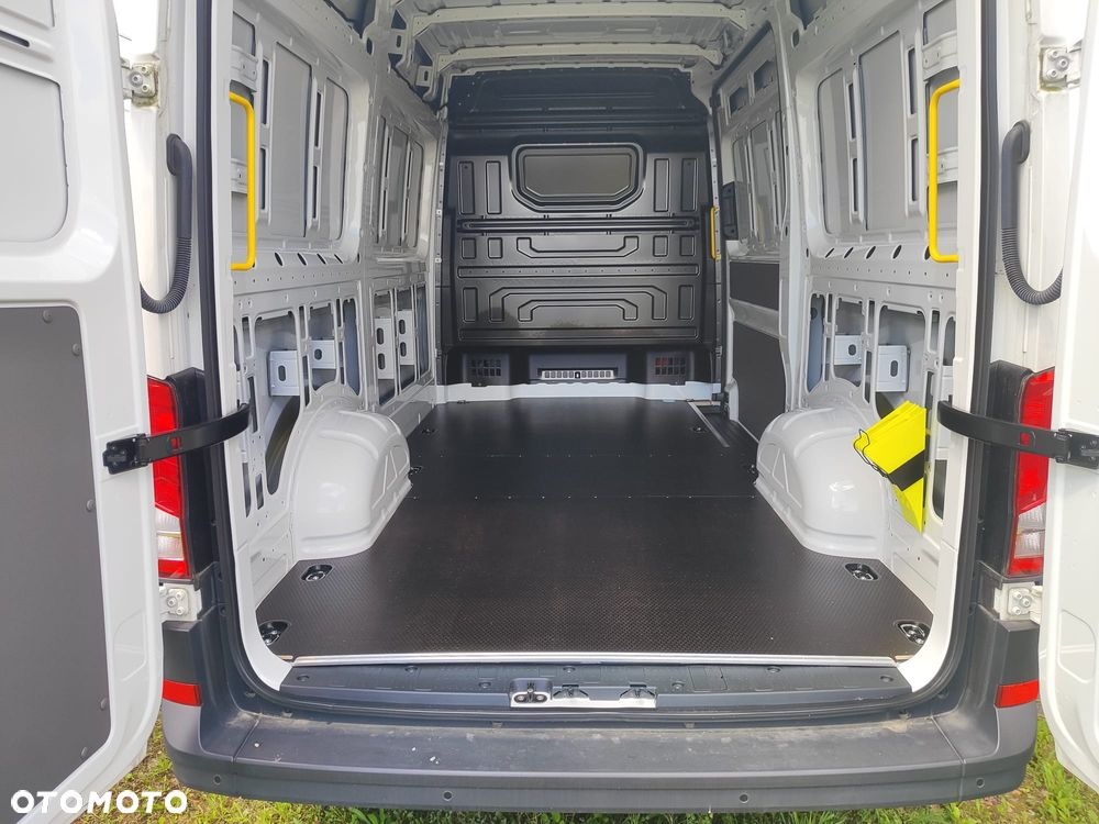 Volkswagen CRAFTER - 7