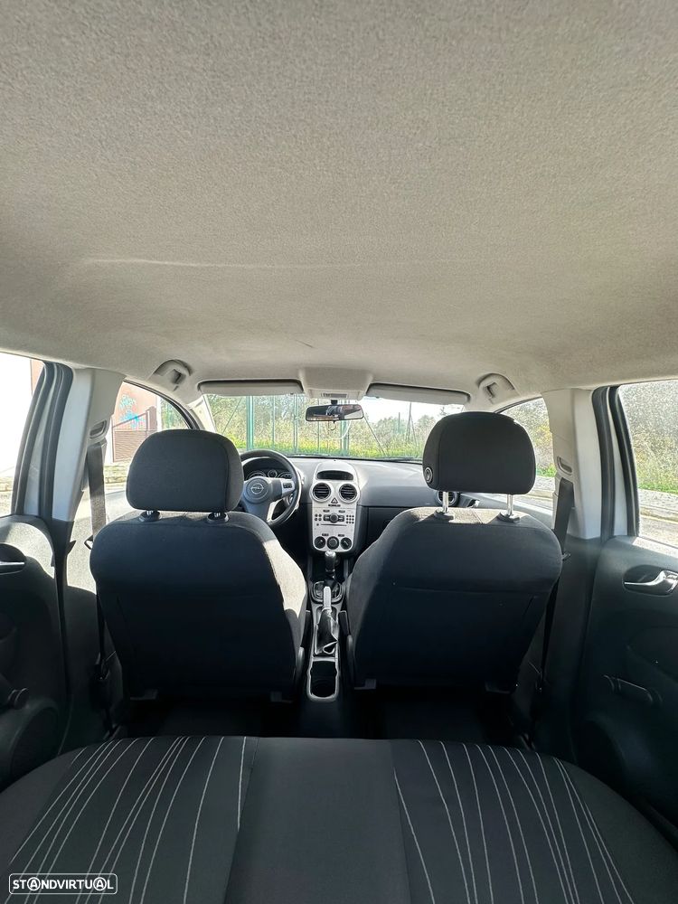 Opel Corsa 1.2 Enjoy - 11