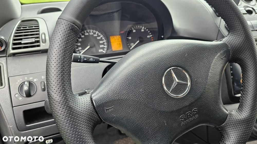 Mercedes-Benz Vito Univan 639.605 - 13