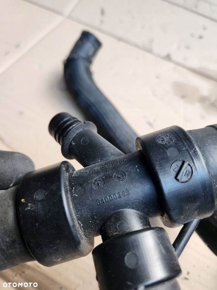 rura wąż przewód wody czwórnik magistrala volvo 2.4 d d5 - 4