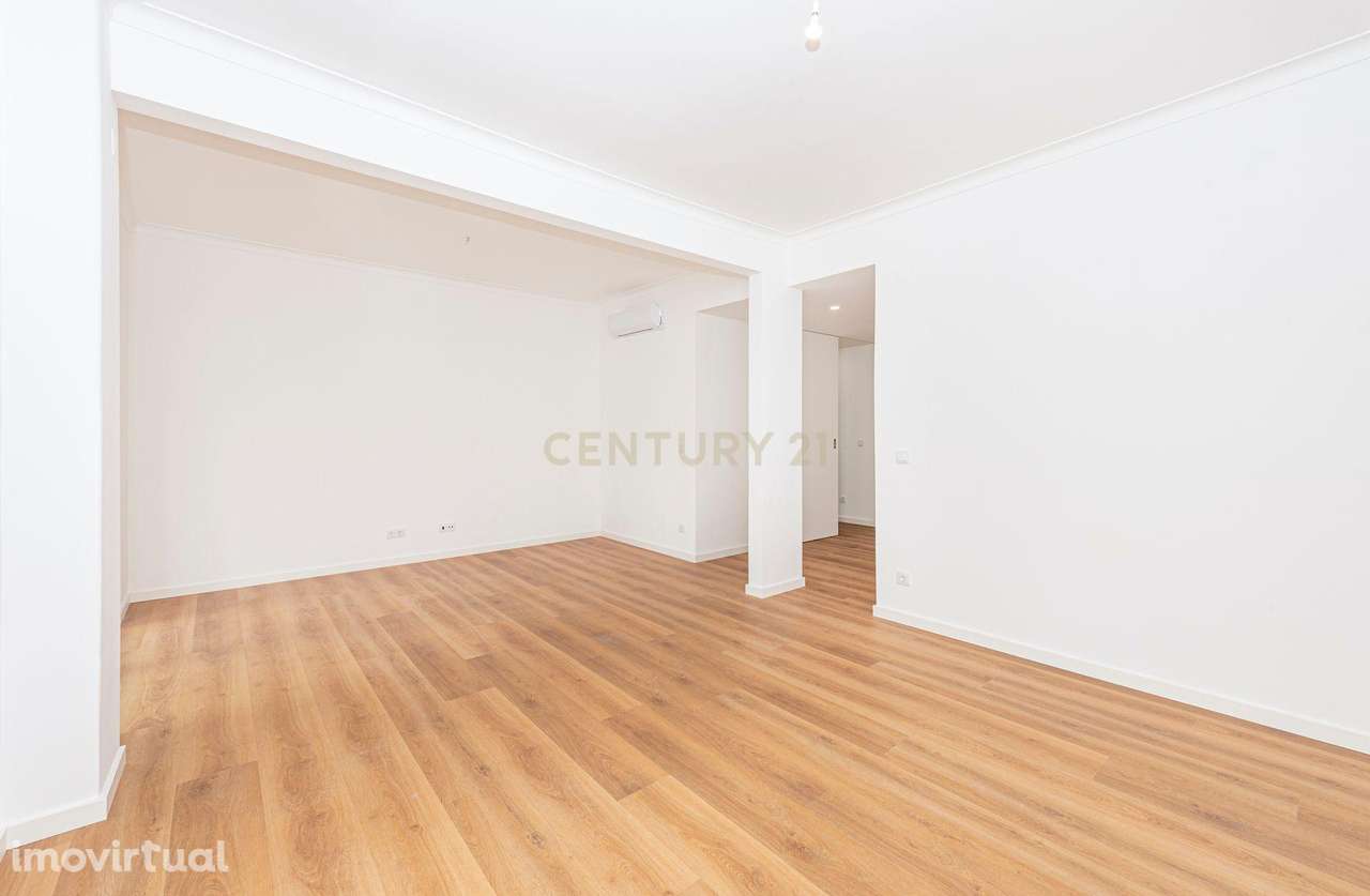 Apartamento T4 com 129 m2 de Área Bruta, Totalmente Remodelado e por e - Grande imagem: 5/34