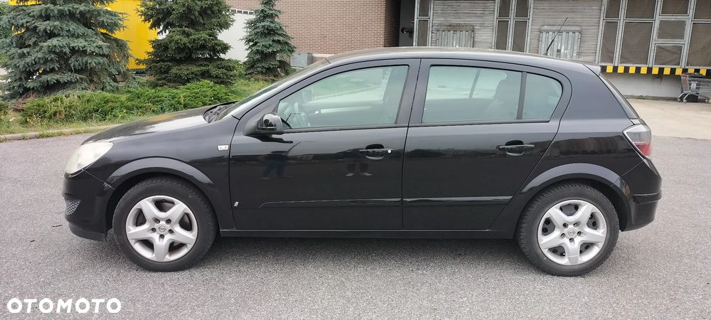 Opel Astra 1.9 CDTI Essentia - 2