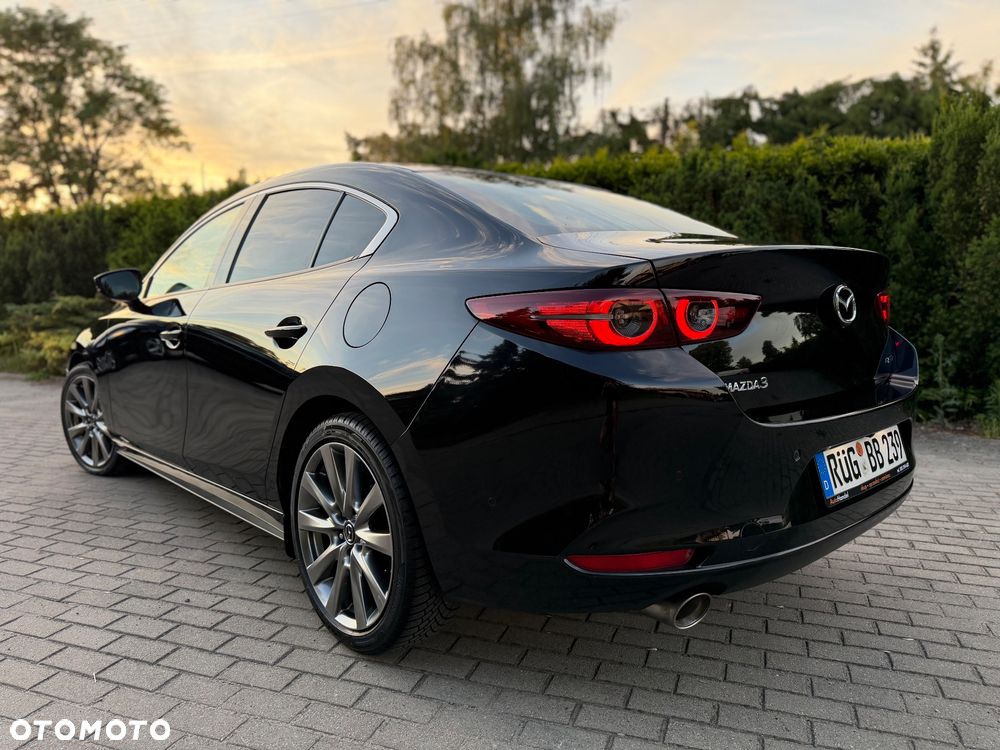 Mazda 3 2.0 mHEV Hikari - 11