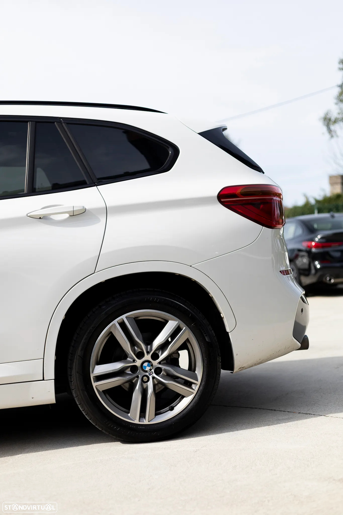 BMW X1 18 d xDrive Auto Pack M - 13