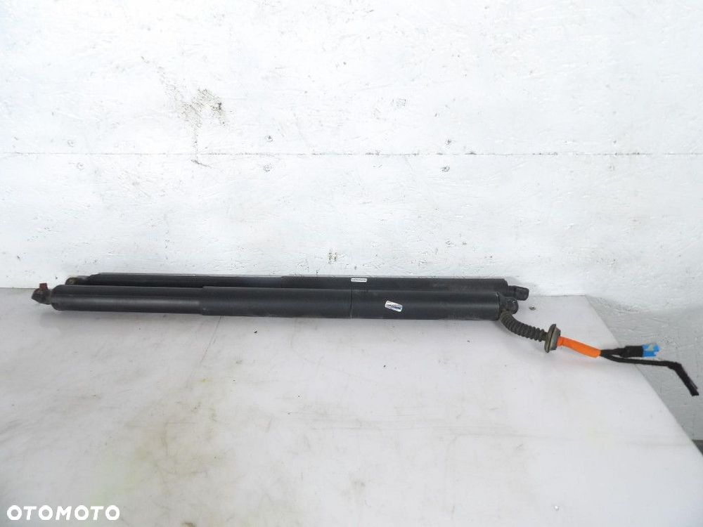 BMW X1 F48 SIŁOWNIKI TYLNEJ KLAPY ELEKTRYCZNE 17893910 - 1