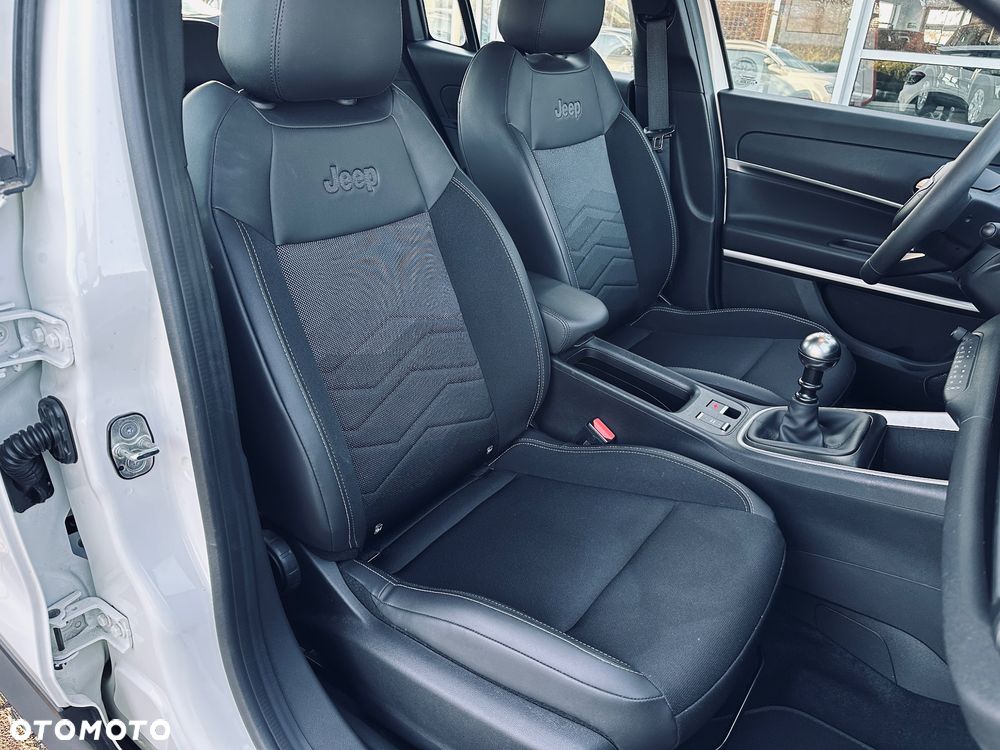 Jeep Avenger 1.2 GSE T3 Turbo-Benzin GDI Altitude - 25