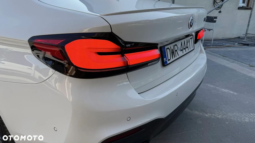 BMW Seria 5 M550i xDrive sport - 7