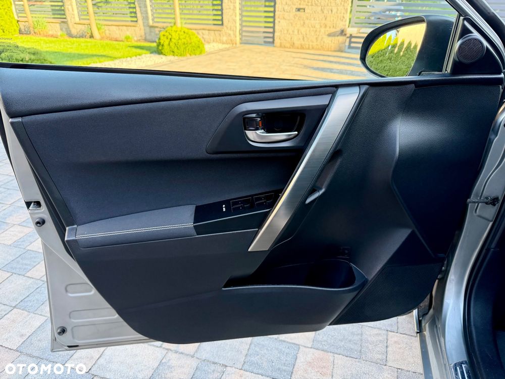 Toyota Auris 1.6 Premium Start - 13