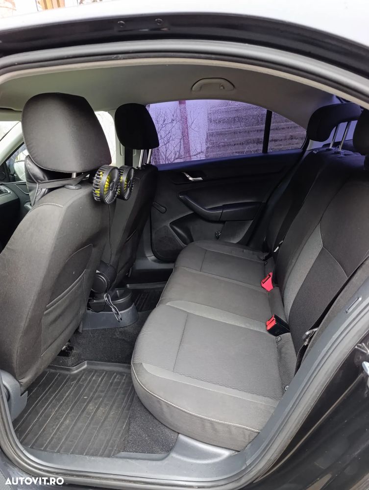 Skoda RAPID - 9