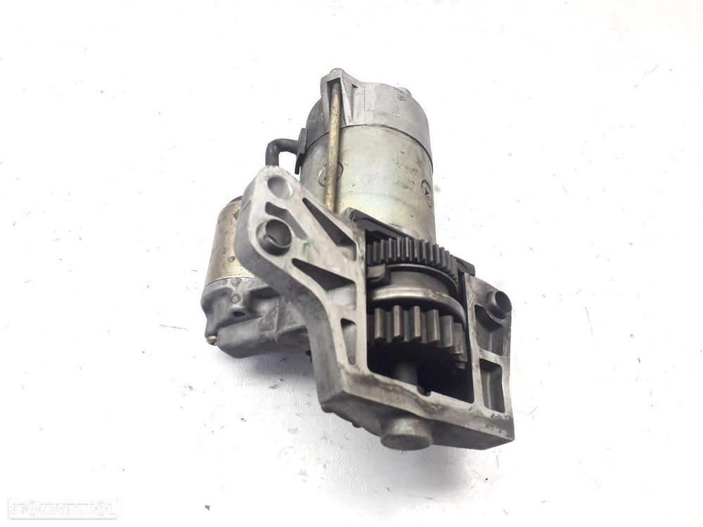 MOTOR ARRANQUE KIA CARNIVAL II 2005 - 4