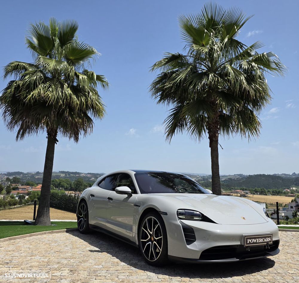 Porsche Taycan Sport Turismo - 13