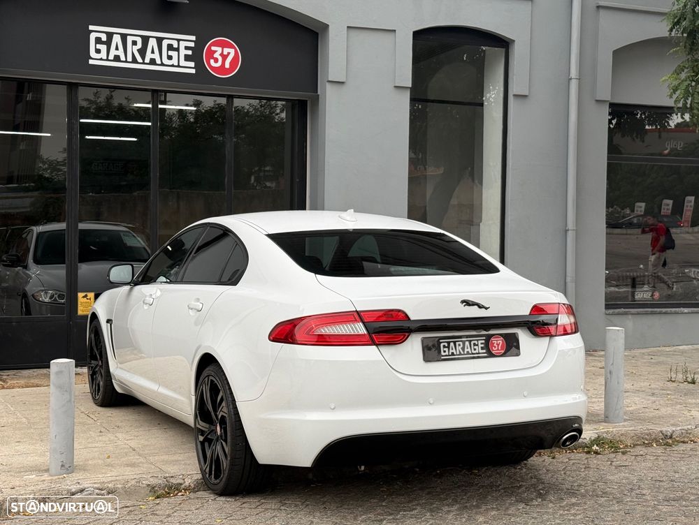 Jaguar XF 2.2 - 6