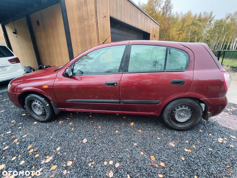 Nissan Almera 2004 photo 5
