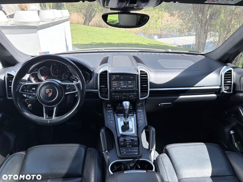 Porsche Cayenne Platinum Edition - 22