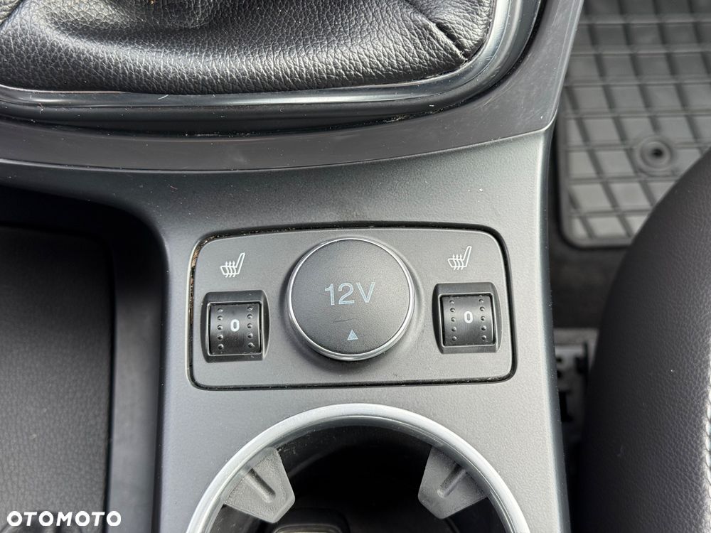 Ford Kuga 2.0 TDCi 2x4 Titanium - 16