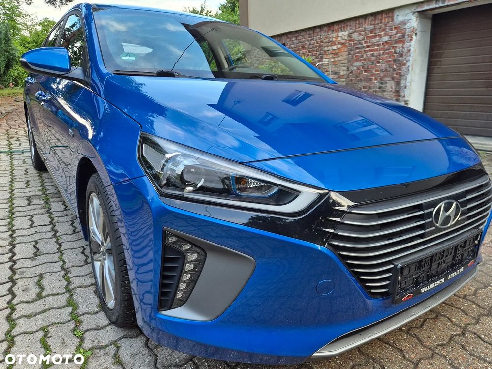 Hyundai IONIQ - 16