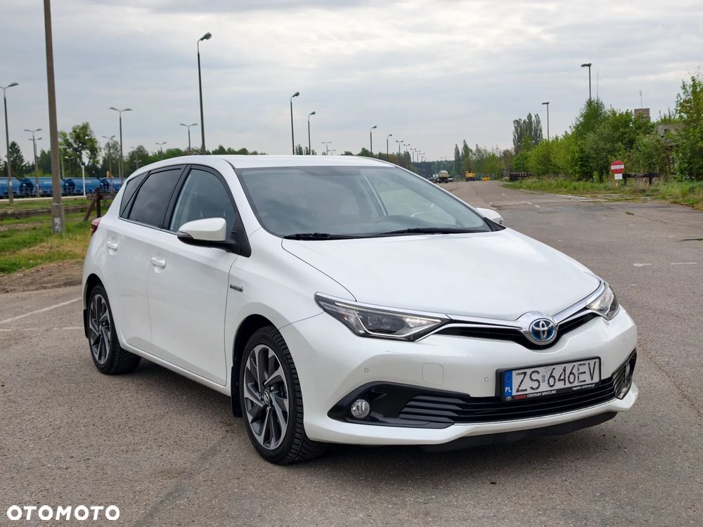 Toyota Auris 1.8 HSD Luna - 4
