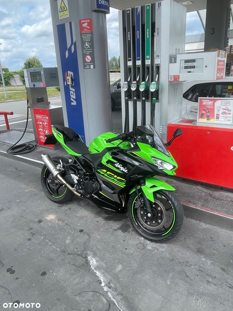 Kawasaki Ninja 400 - 2