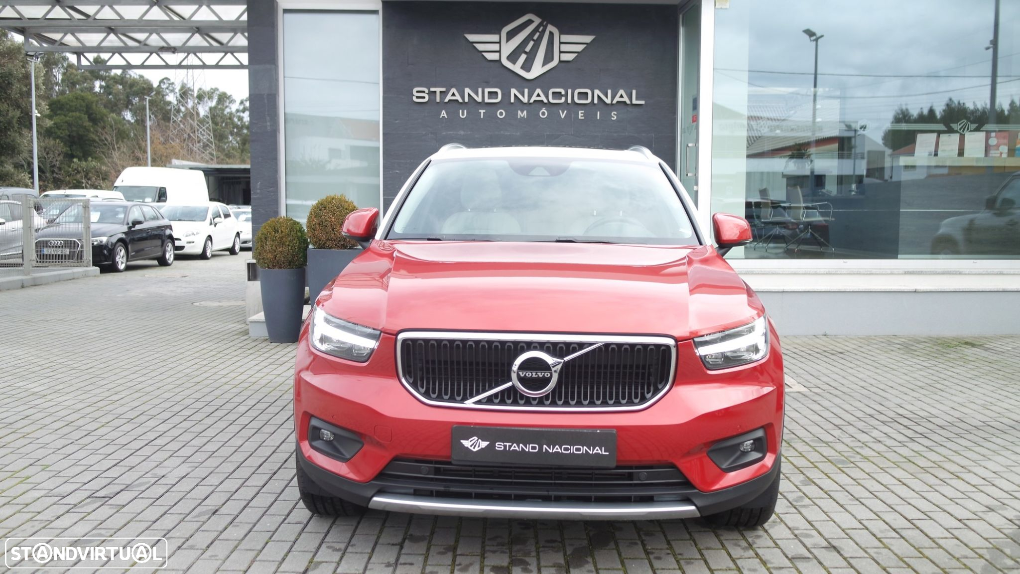 Volvo XC 40 2.0 D3 Momentum Plus Geartronic - 3