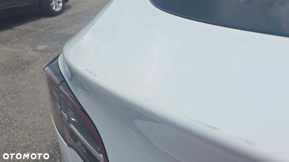 Tesla Model Y Long Range Dual Motor AWD - 15