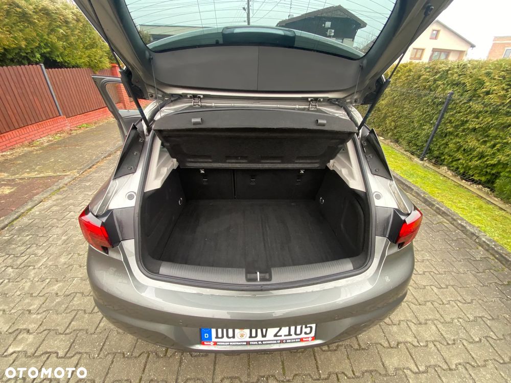 Opel Astra 1.4 T Enjoy S&S - 11