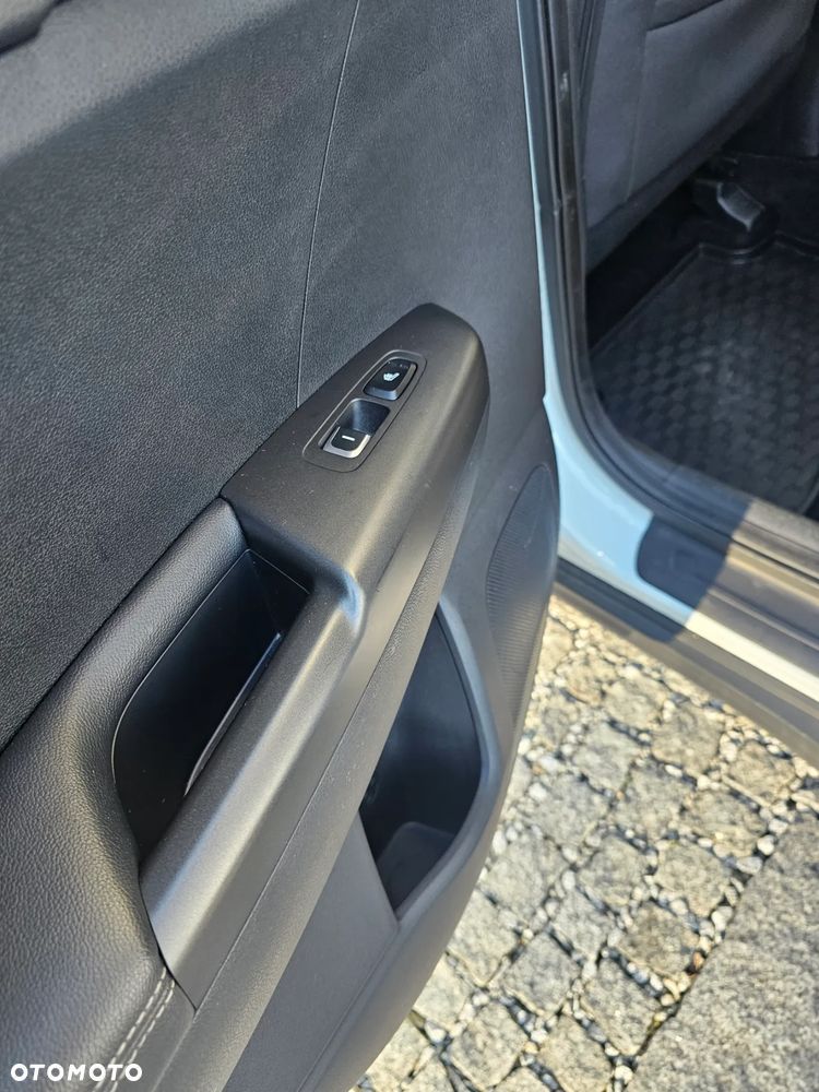 Kia Sportage 1.6 GDI Black Edition 2WD - 18