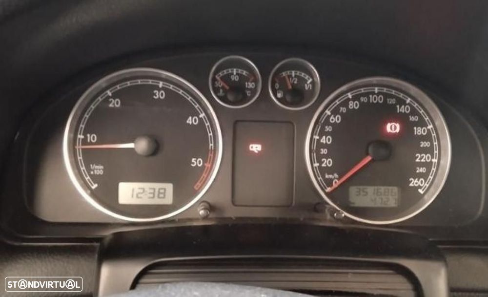 VW Passat Variant - 5