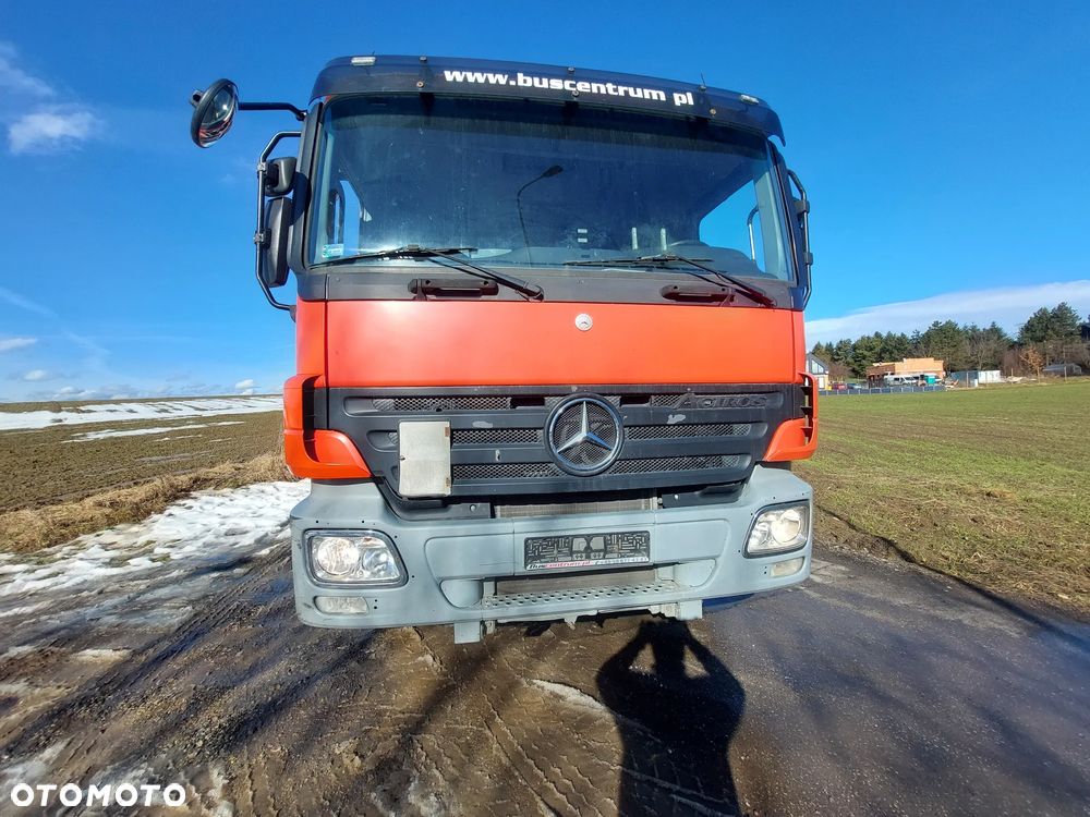Mercedes-Benz 3241 - 12